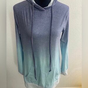 Women’s Sweater (Size L)